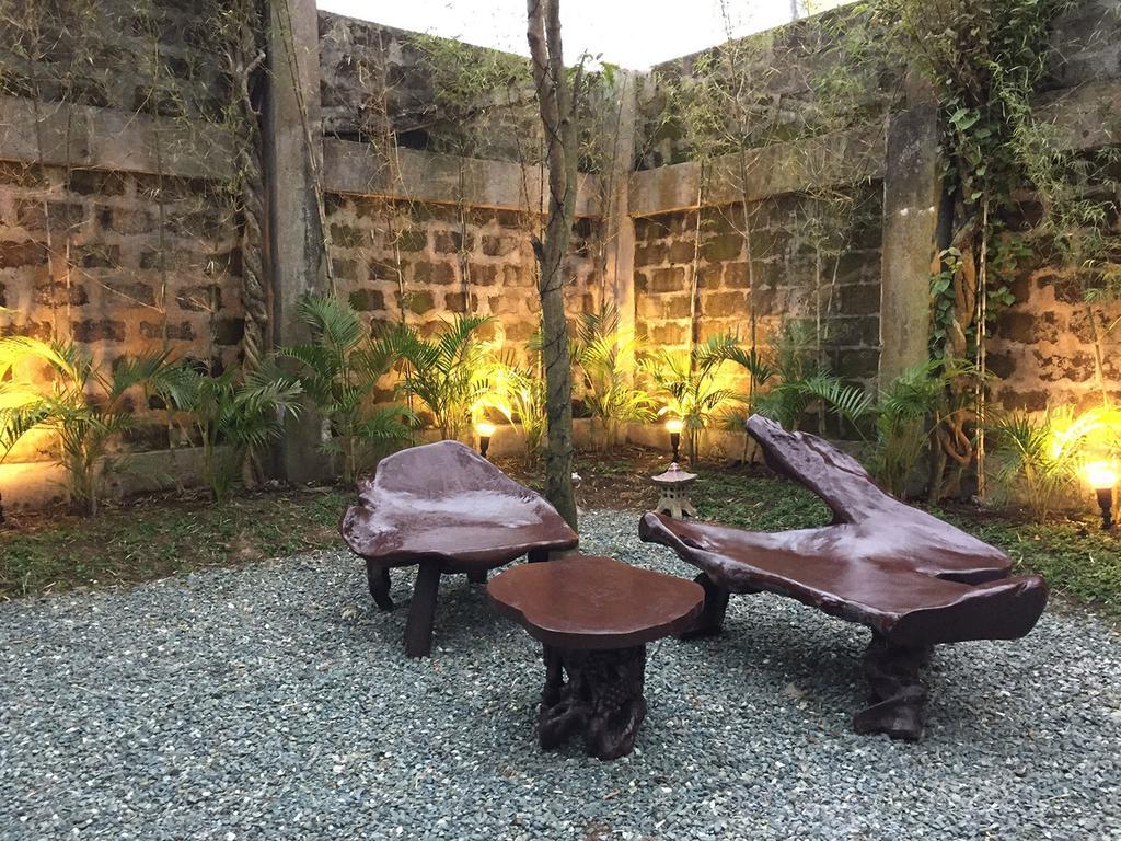 Chateau Beatrice Tagaytay City Exterior photo