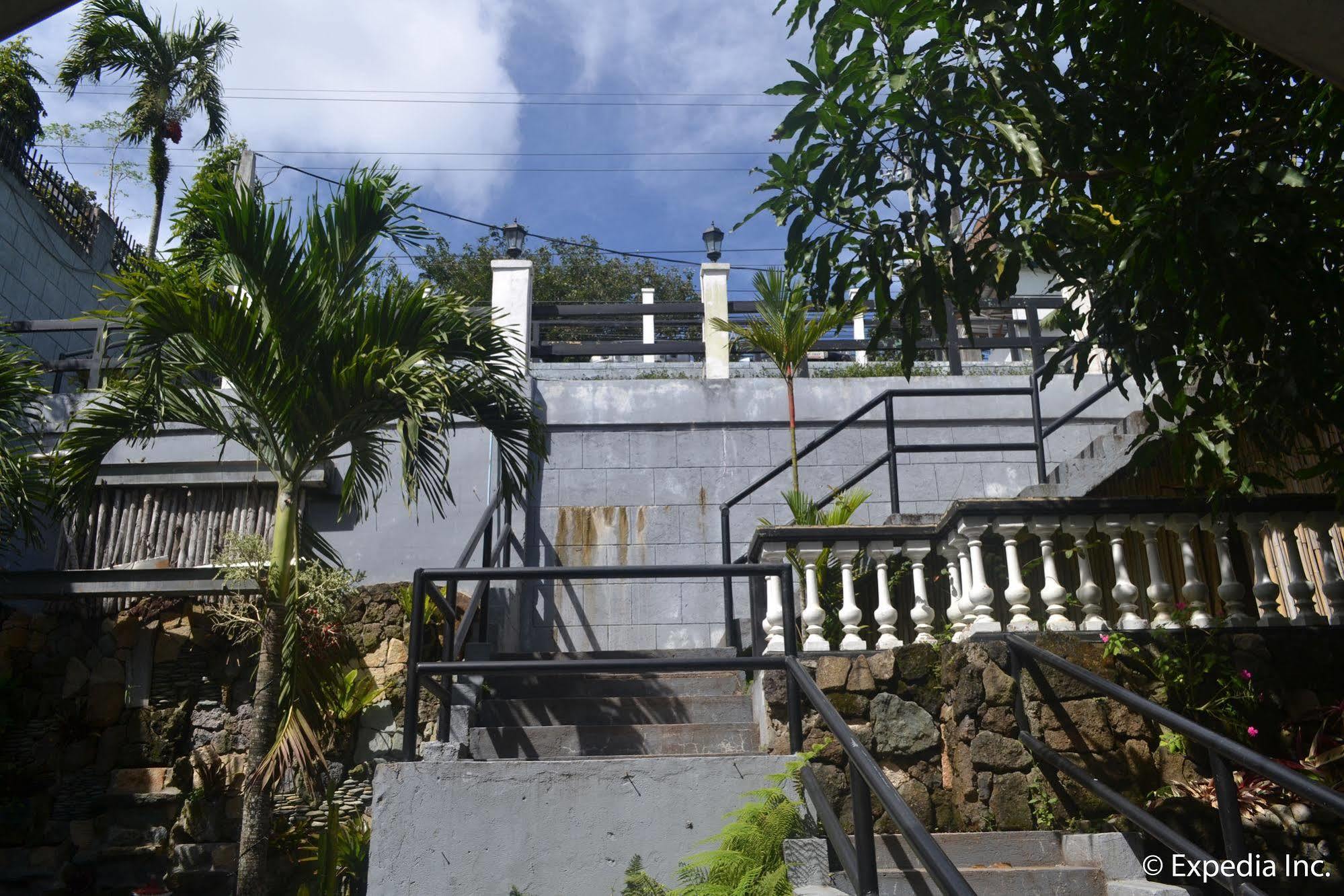 Chateau Beatrice Tagaytay City Exterior photo