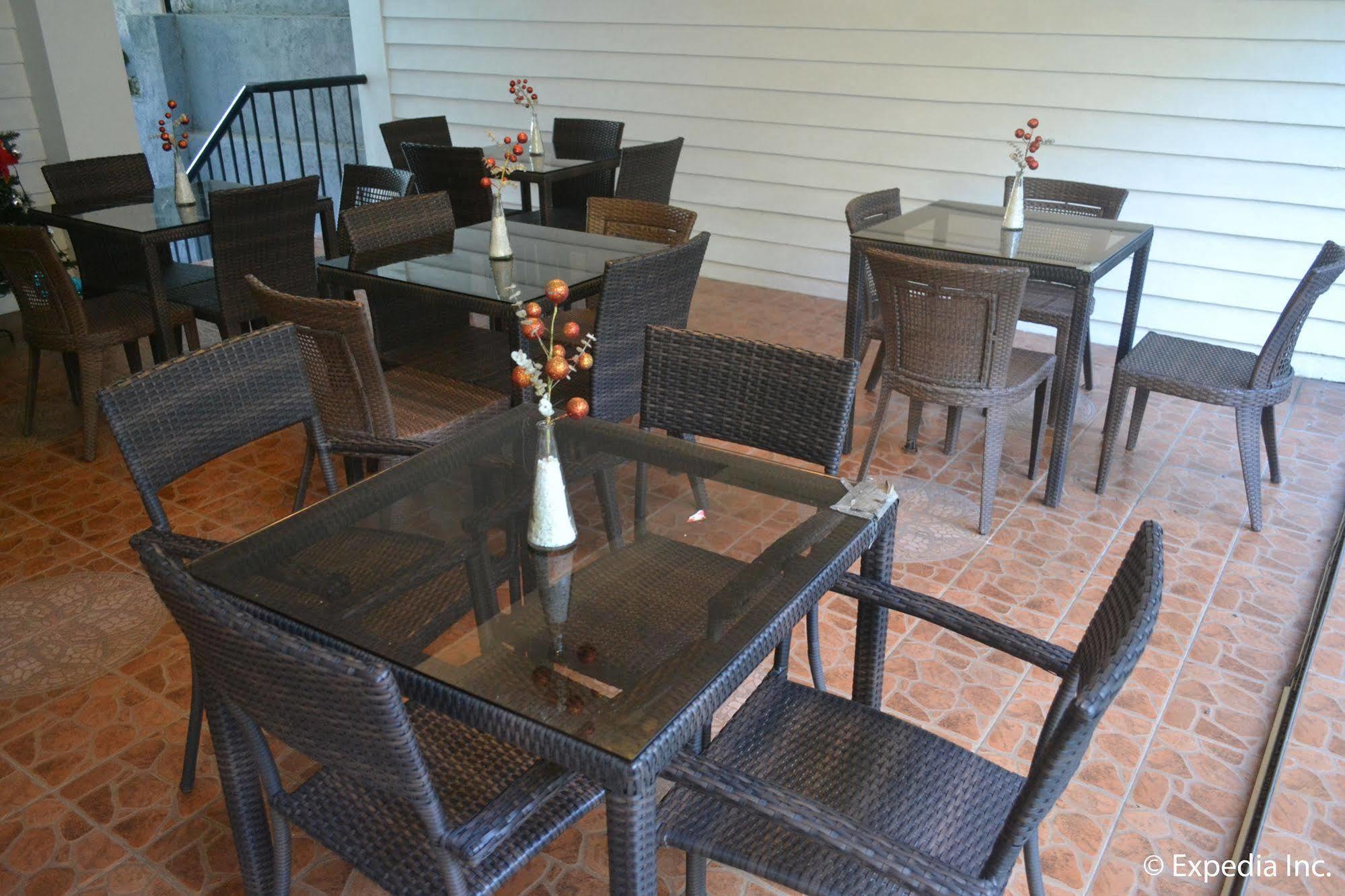 Chateau Beatrice Tagaytay City Exterior photo