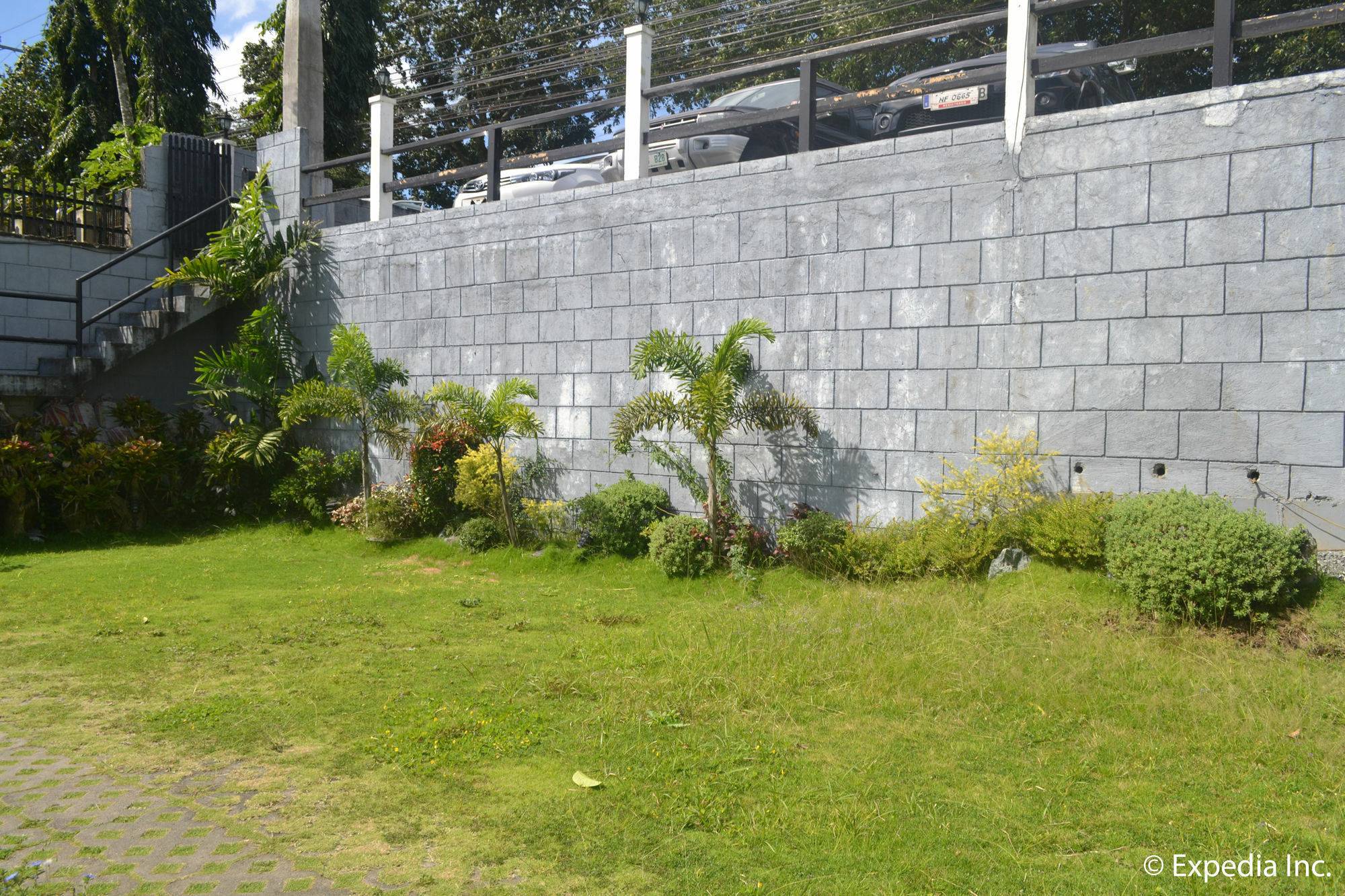 Chateau Beatrice Tagaytay City Exterior photo